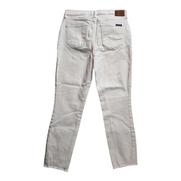Calvin Klein High Rise Button Fly White Jeans Size 10/30 Slim Straight Raw Hem - Picture 4 of 8